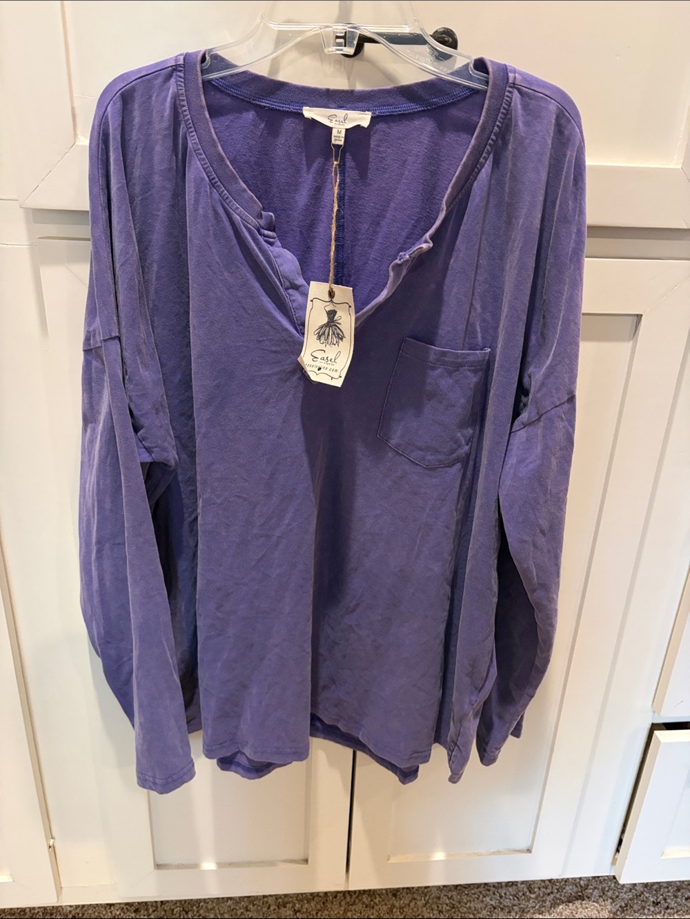 Easel Lavender V-Neck Long Sleeve Pocket Tee